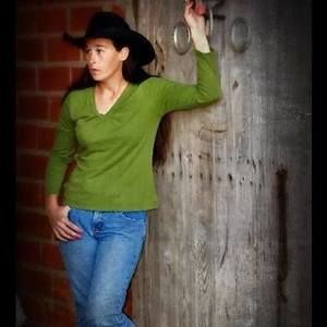 Meet your Posher, Joni